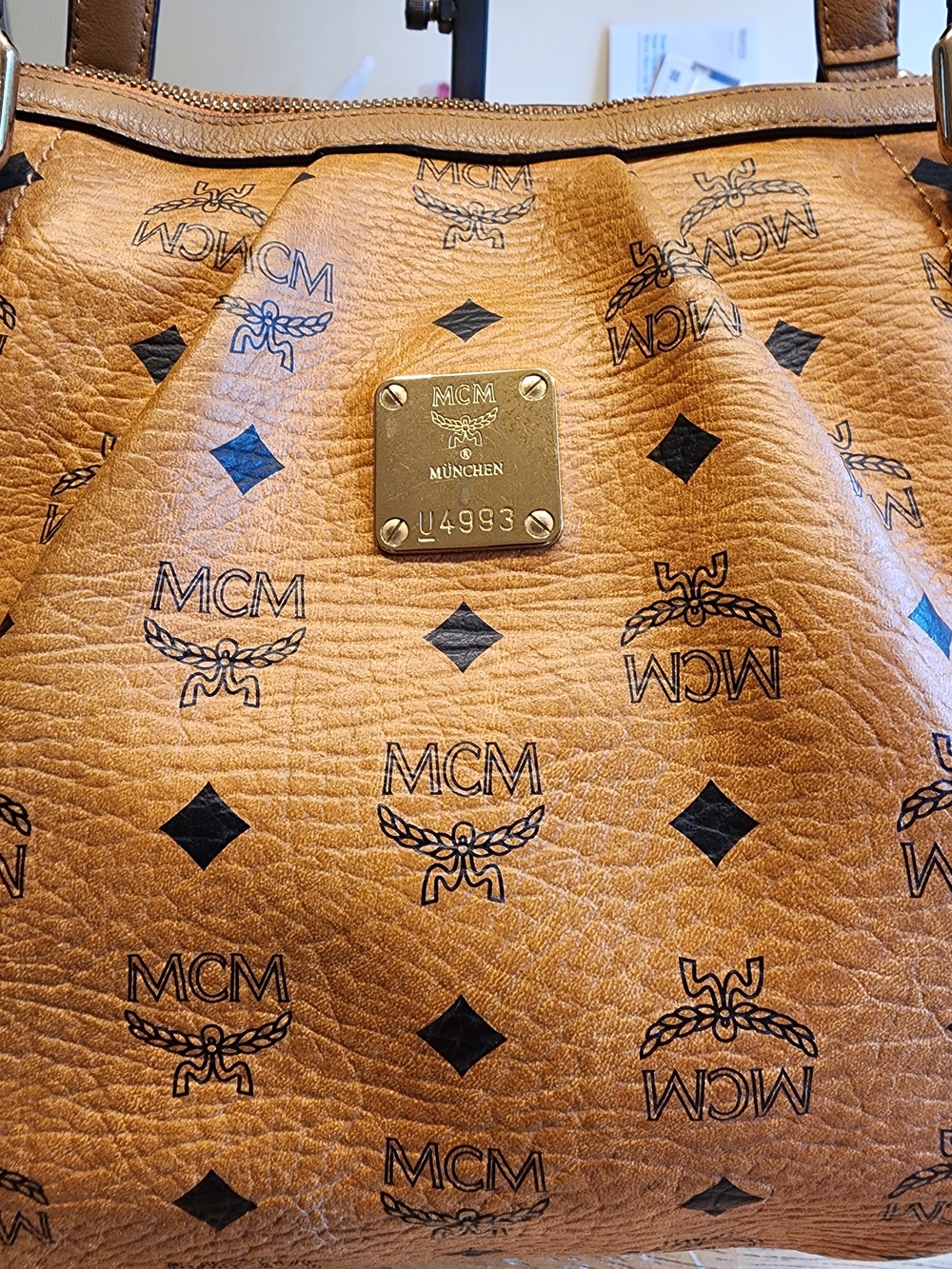 MCM Visetos Shoulder Bag in brown with a monogram print, gold-tone hardware - Picture 2 of 16